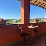 Giulia Assisi * Castelnuovo (Perugia)